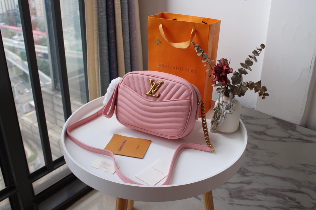 Wholesale Luxury Louis Vuitton New Wave Camera Bag M53683