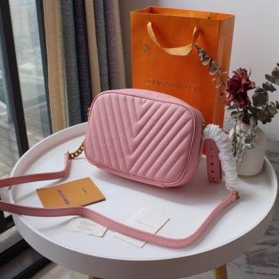 Alternative view of Wholesale Luxury Louis Vuitton New Wave Camera Bag M53683