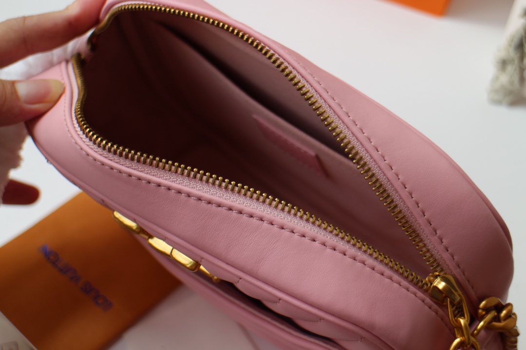 Wholesale Luxury Louis Vuitton New Wave Camera Bag M53683 - Image 7