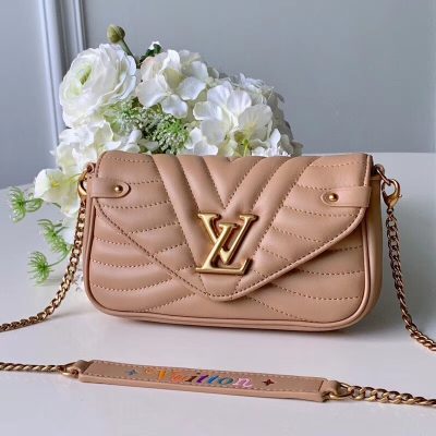 Wholesale Luxury Louis Vuitton New Wave Chain Pochette-M68479Brown