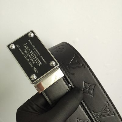 Alternative view of Wholesale Luxury Louis Vuitton Belt L126-75 38Mm Black