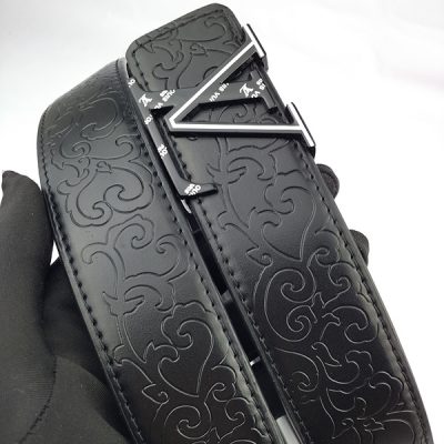 Alternative view of Wholesale Luxury Louis Vuitton Belt L153-75 38Mm Silver