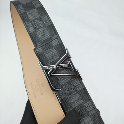 Alternative view of Wholesale Luxury Louis Vuitton Belt L135-70 38Mm Silver