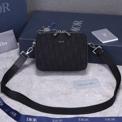 Wholesale Luxury Dior Men’S Pouch With Shoulder Strap