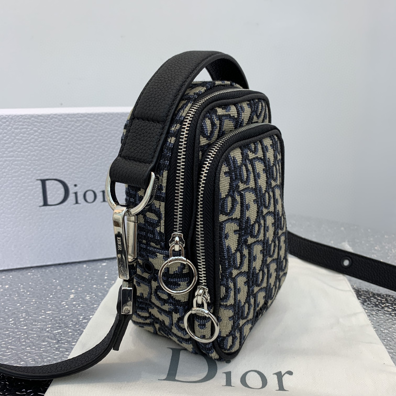 Wholesale Luxury Dior Men’S Pouch Phone Bag - Image 4