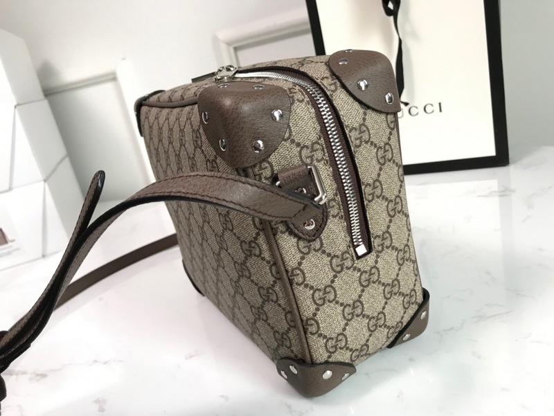 Wholesale Luxury Gucci Shoulder Bag With Leather Details - Image 6