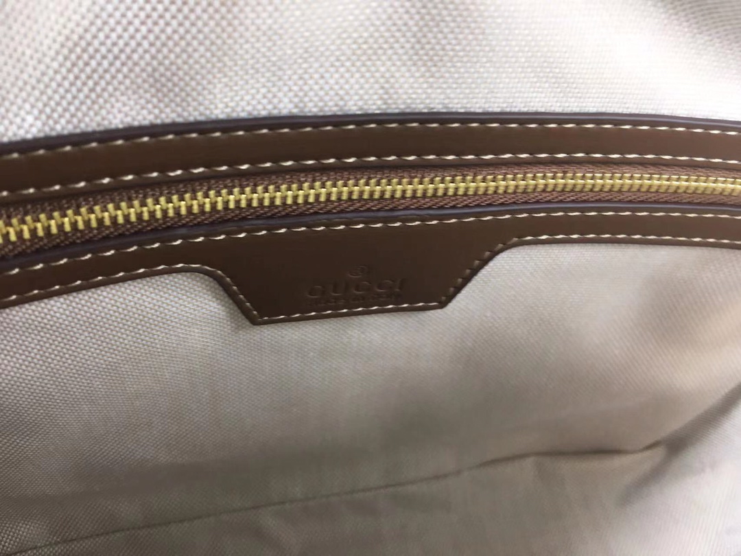 Wholesale Luxury Gucci Messenger Bag With Interlocking G 675891 - Image 9