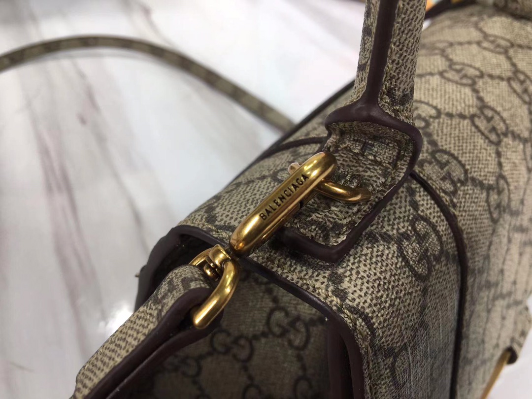 Wholesale Luxury Gucci The Hacker Project Small Hourglass Bag - Image 6