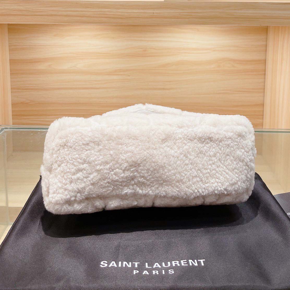 Wholesale Luxury Ysl Puffer Small Bag In Shearling And Leather - Image 4