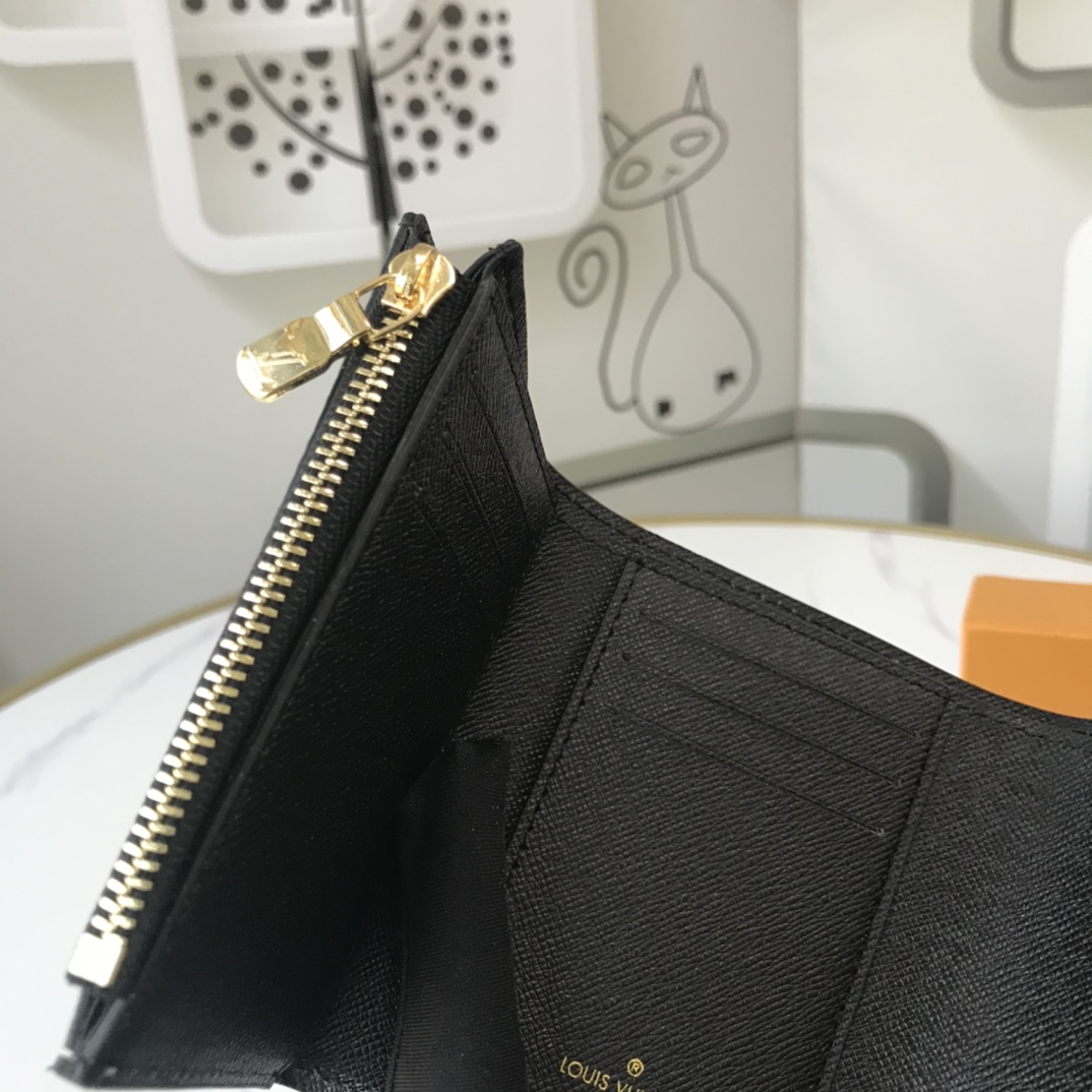 Wholesale Luxury Louis Vuitton Aaa-Game On Zoe Wallet M41938 Black/White - Image 16