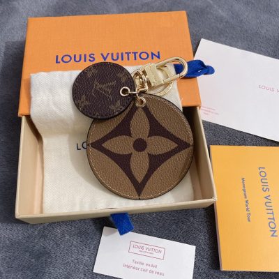 Wholesale Luxury Louis Vuitton Classic Bag Charm And Key Holder K03