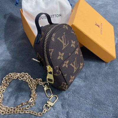 Alternative view of Wholesale Luxury Louis Vuitton Monogram Bag Charm Chain Coin Wallet K04
