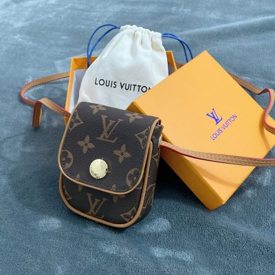 Wholesale Luxury Louis Vuitton Classic Monogram Waist Bag L06