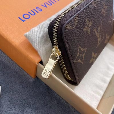 Alternative view of Wholesale Luxury Louis Vuitton Monogram Coin Wallet L13
