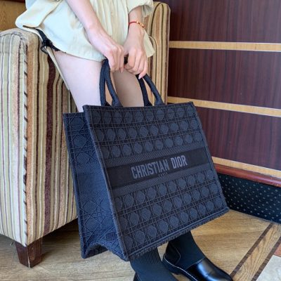 Wholesale Luxury Dior Aaa-Embroidery Book Tote 41.5×35