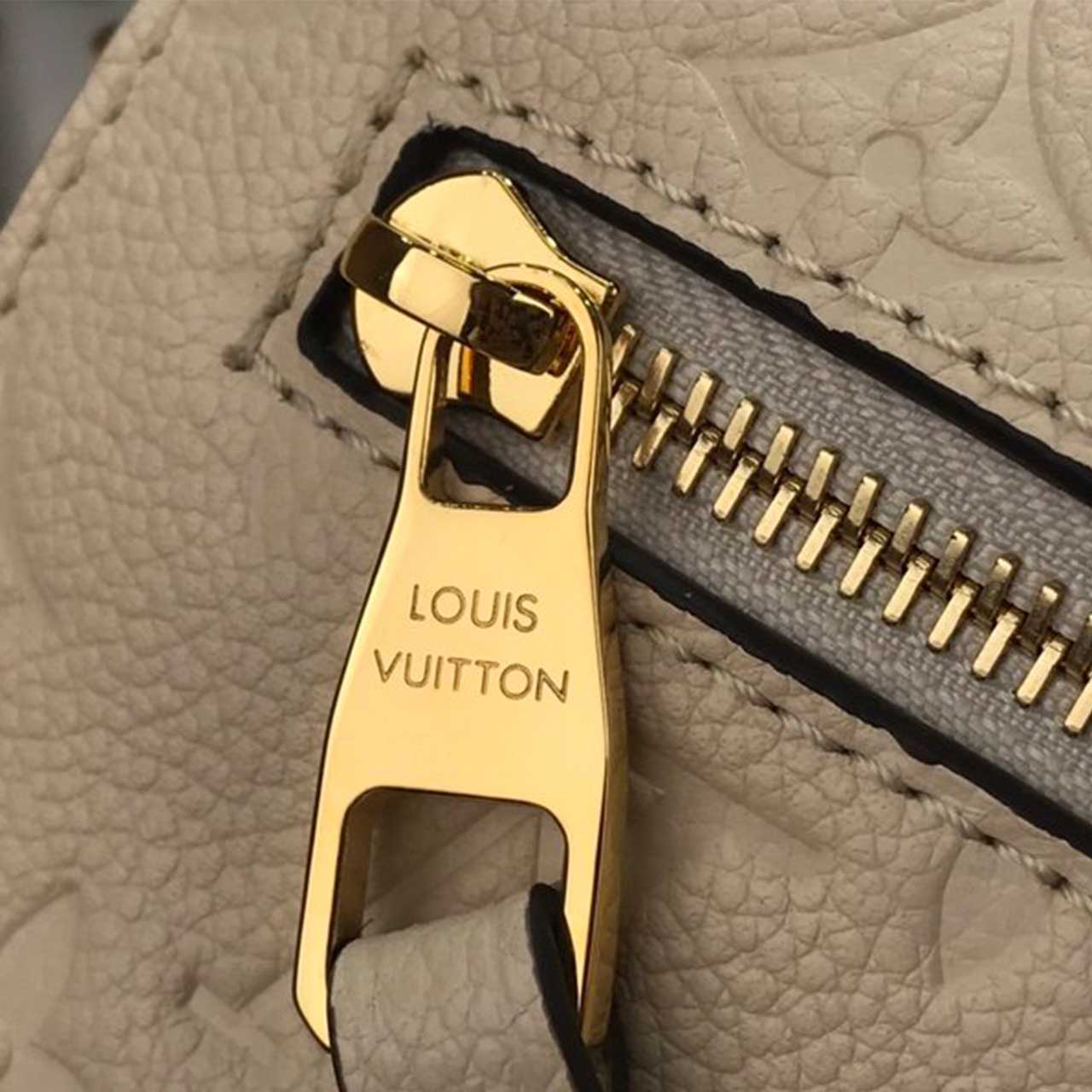 Wholesale Luxury Louis Vuitton Pochette Metis M44881 M44071 Beige/ Navy - Image 4