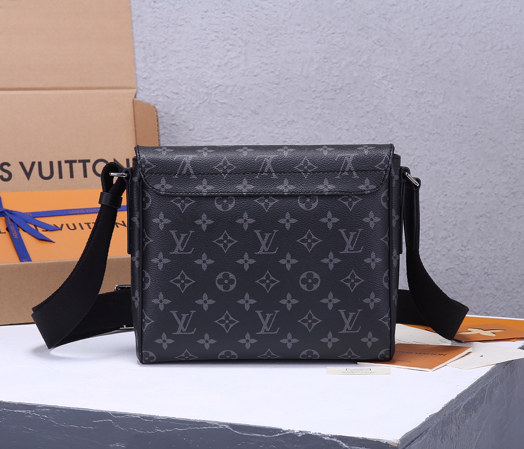 Wholesale Luxury Louis Vuitton District Pm Messenger Bag - Image 2