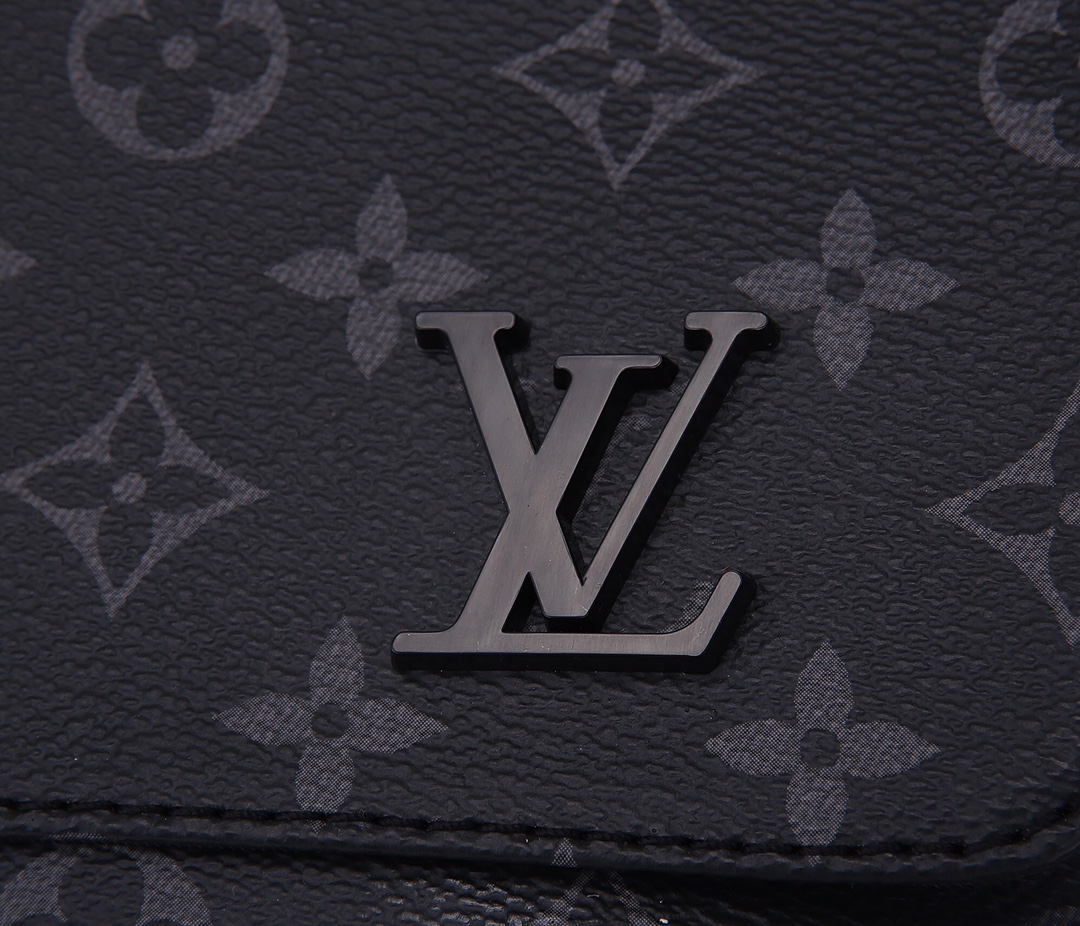 Wholesale Luxury Louis Vuitton District Pm Messenger Bag - Image 3