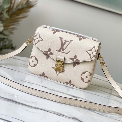 Wholesale Luxury Louis Vuitton Aaa-Pochette Metis Cream