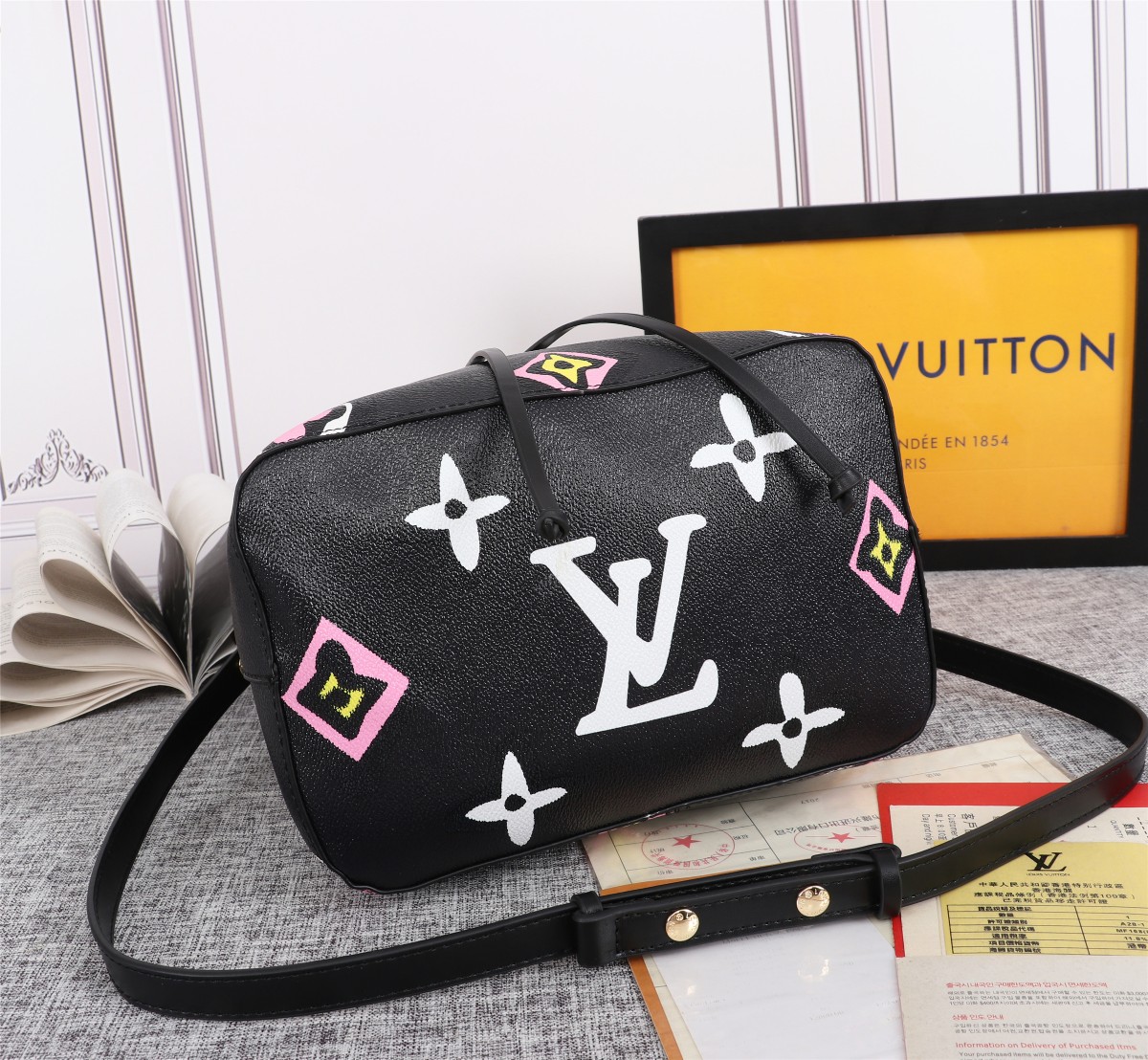 Wholesale Luxury Louis Vuitton Neonoe Mm Bucket Bag Black/White - Image 3