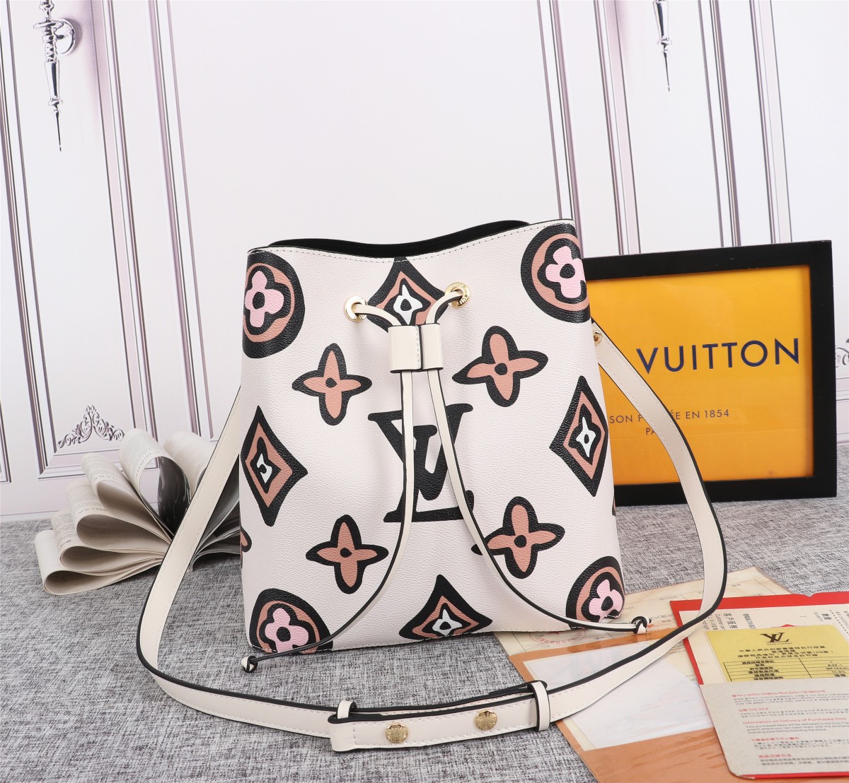 Wholesale Luxury Louis Vuitton Neonoe Mm Bucket Bag Black/White - Image 7
