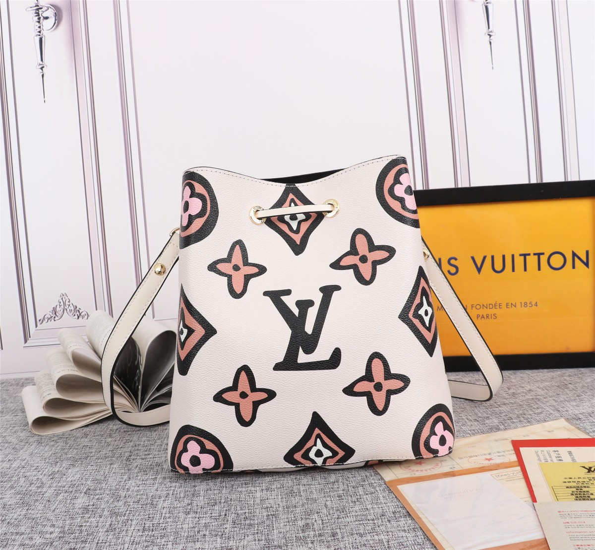 Wholesale Luxury Louis Vuitton Neonoe Mm Bucket Bag Black/White - Image 8