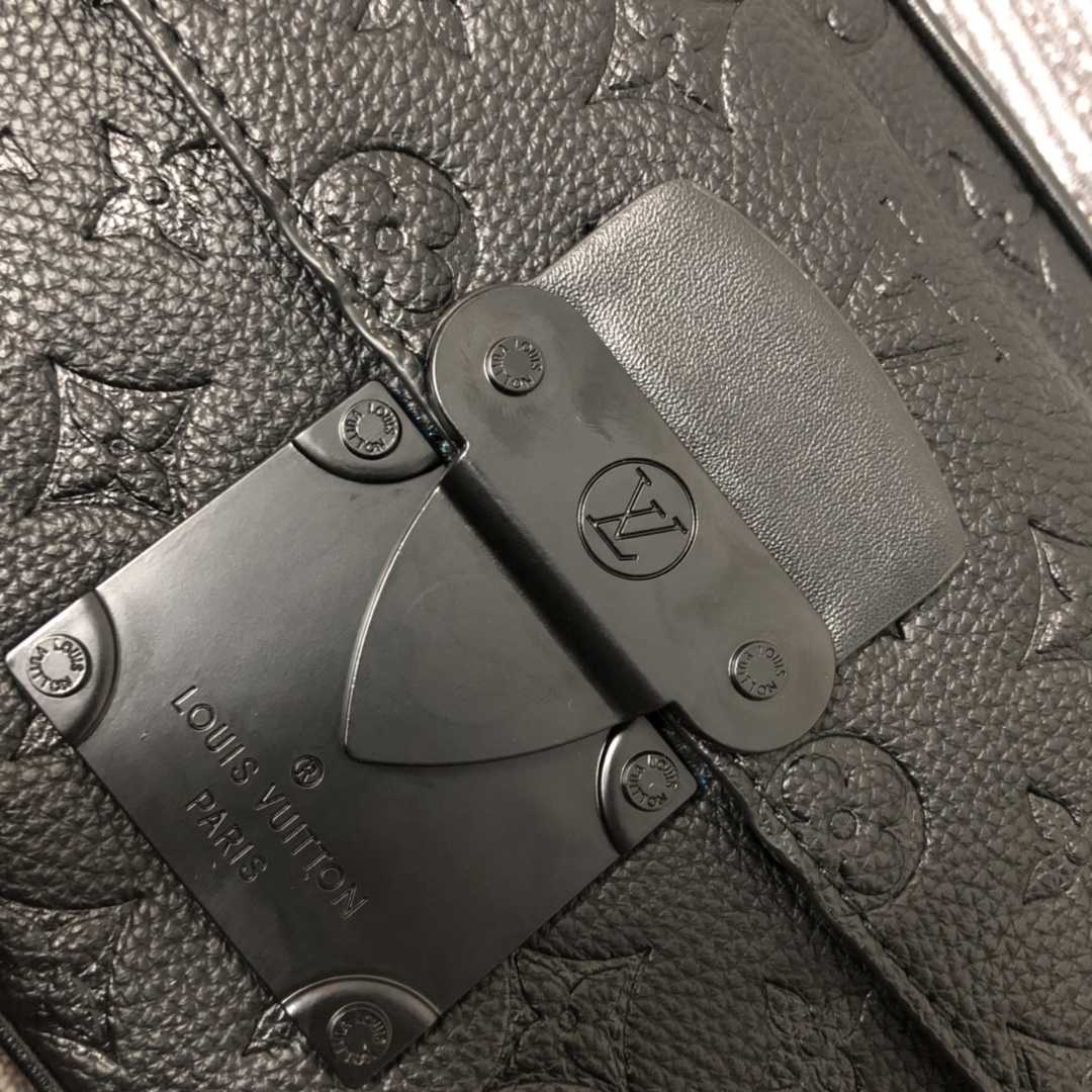 Wholesale Luxury Louis Vuitton S Lock Messenger M45863 - Image 18