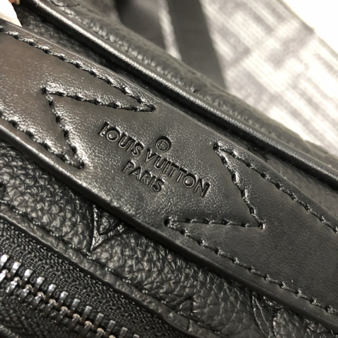 Wholesale Luxury Louis Vuitton S Lock Messenger M45863 - Image 19