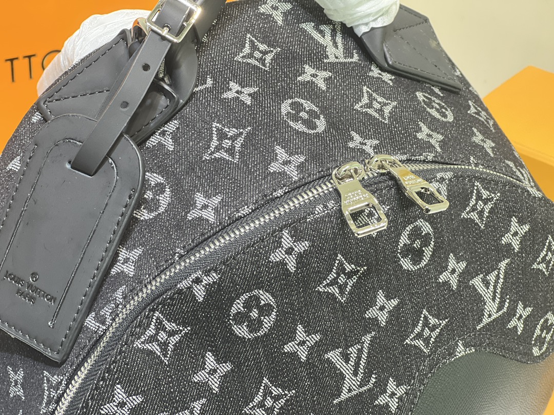 Wholesale Luxury Louis Vuitton Backpack Multipocket M45973 - Image 4
