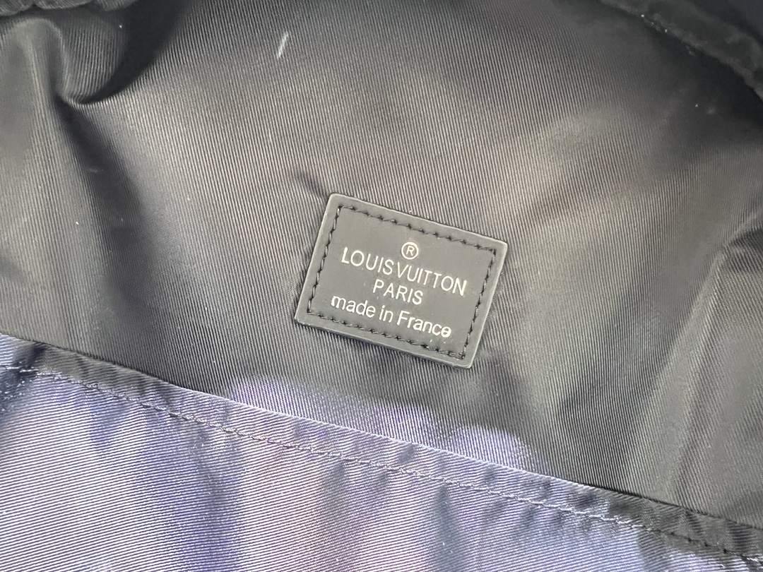 Wholesale Luxury Louis Vuitton Backpack Multipocket M45973 - Image 9