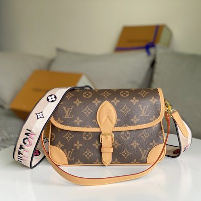 Wholesale Luxury Louis Vuitton Diane M45985