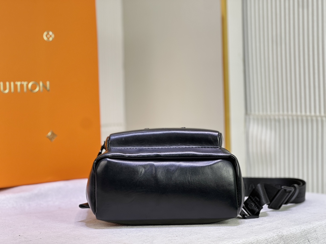 Wholesale Luxury Louis Vuitton Monogram Shadow Racer Slingbag M46107 - Image 5