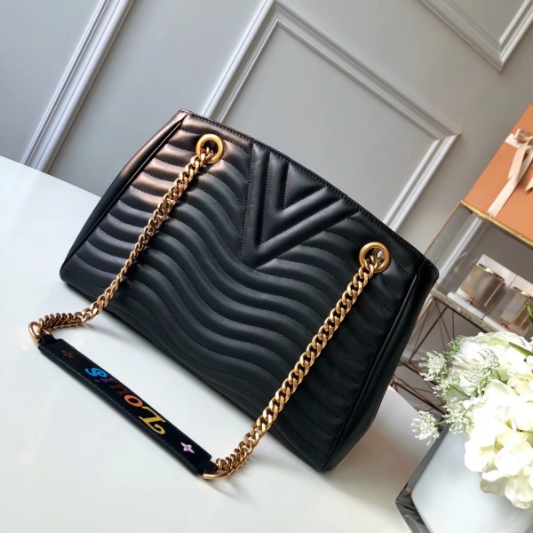 Wholesale Luxury Louis Vuitton New Wave Chain Tote - Image 2