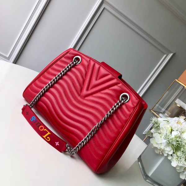 Wholesale Luxury Louis Vuitton New Wave Chain Tote - Image 4