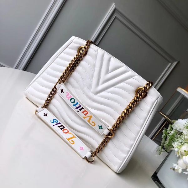 Wholesale Luxury Louis Vuitton New Wave Chain Tote - Image 5