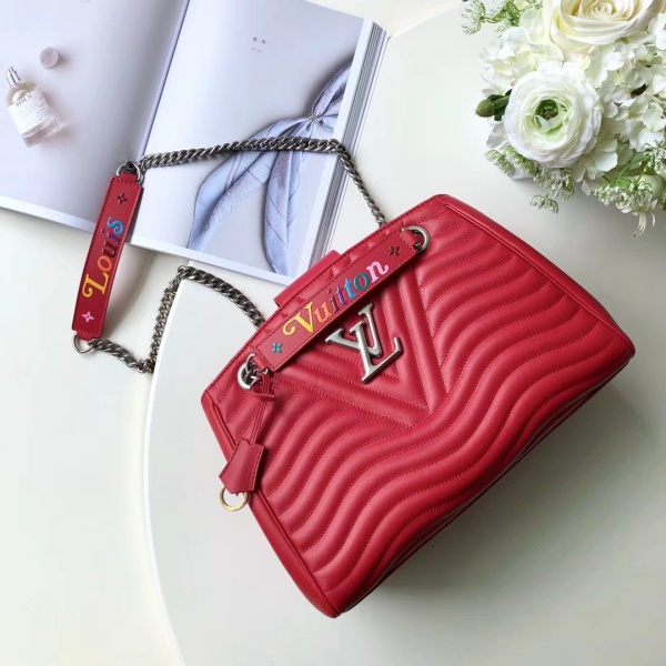 Wholesale Luxury Louis Vuitton New Wave Chain Tote - Image 6