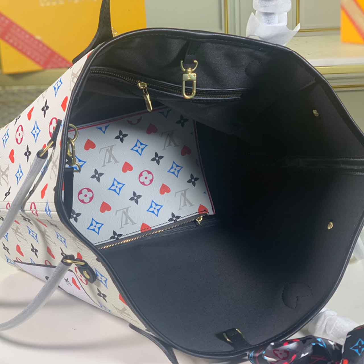 Wholesale Luxury Louis Vuitton Game On Neverfull Mm M57462 Black/White - Image 8