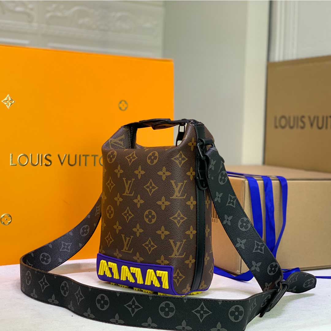Wholesale Luxury Louis Vuitton Rubber Collection-Cruiser Messenger M57966 - Image 7