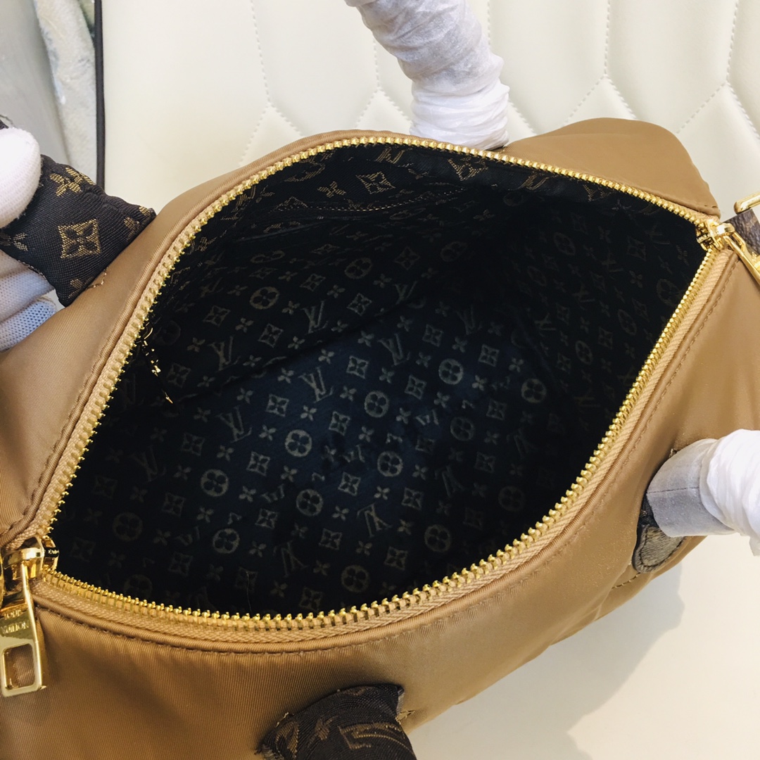 Wholesale Luxury Louis Vuitton Speedy Bandouliere 30 Handbag - Image 12