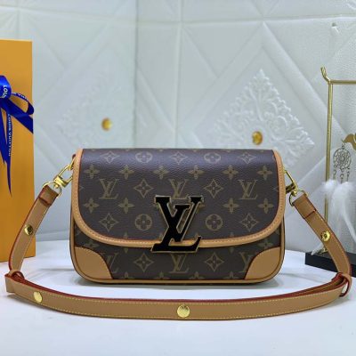 Alternative view of Wholesale Luxury Louis Vuitton Buci Crossbody Essential Daily Bag