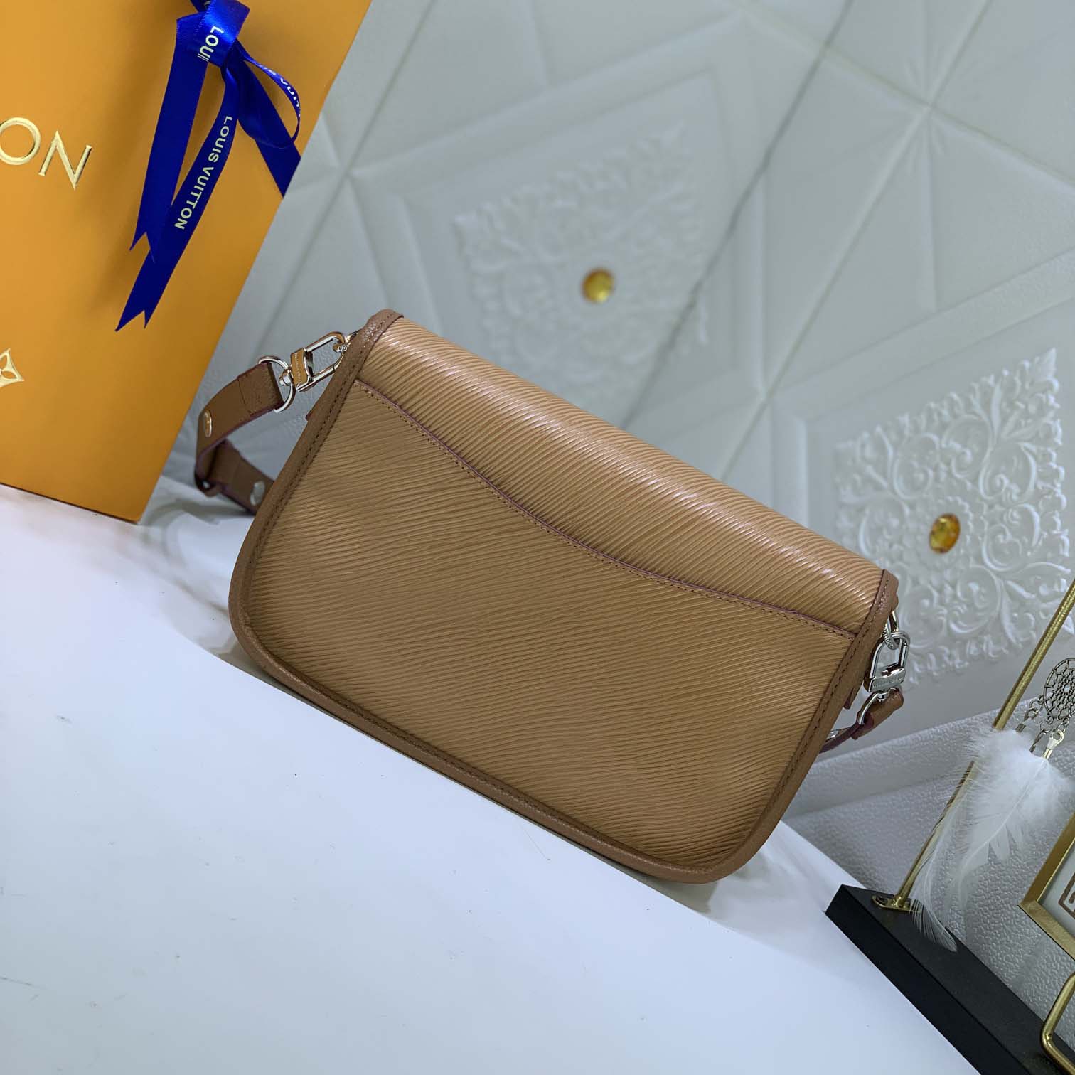 Wholesale Luxury Louis Vuitton Buci Crossbody Essential Daily Bag - Image 11