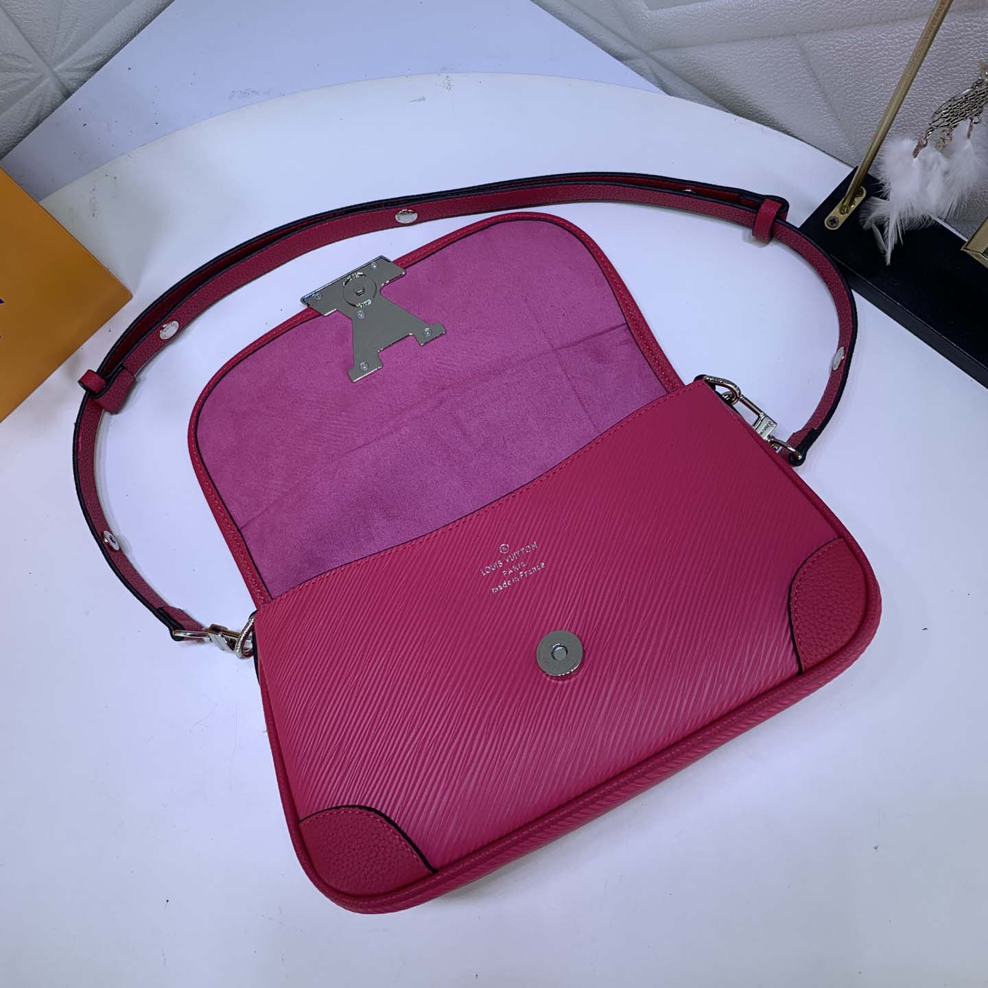 Wholesale Luxury Louis Vuitton Buci Crossbody Essential Daily Bag - Image 16
