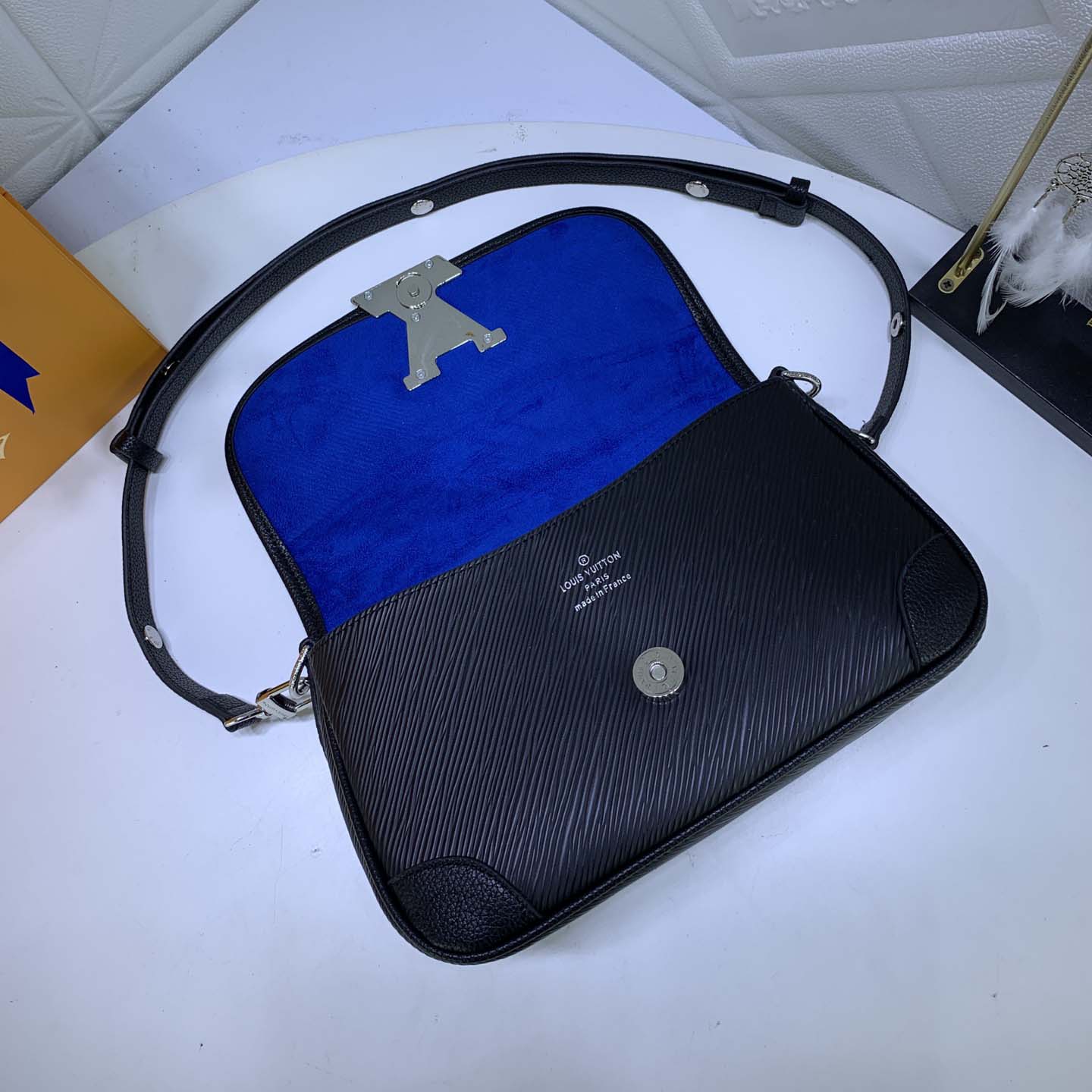 Wholesale Luxury Louis Vuitton Buci Crossbody Essential Daily Bag - Image 8