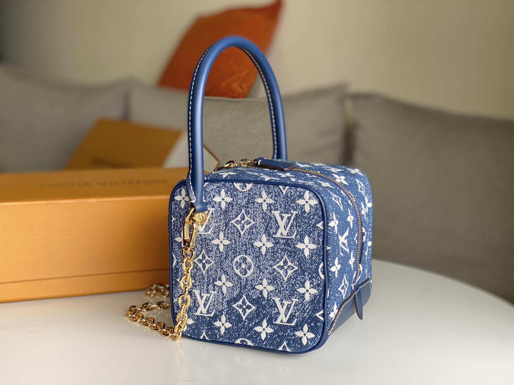 Wholesale Luxury Louis Vuitton Square Bag - Image 3