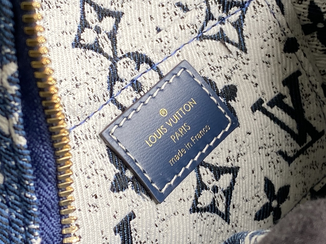 Wholesale Luxury Louis Vuitton Square Bag - Image 8
