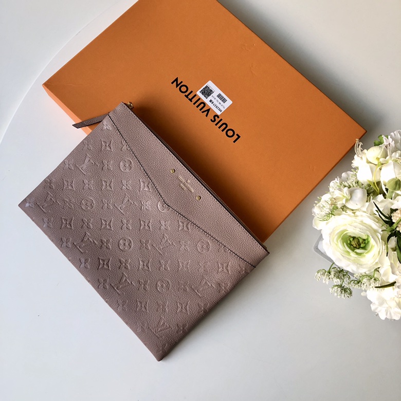 Wholesale Luxury Louis Vuitton Daily Pouch M62937 - Image 12