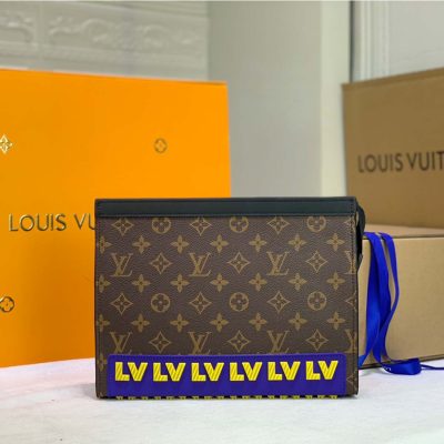Alternative view of Wholesale Luxury Louis Vuitton Rubber Collection-Toiletry Pouch 26 M66601