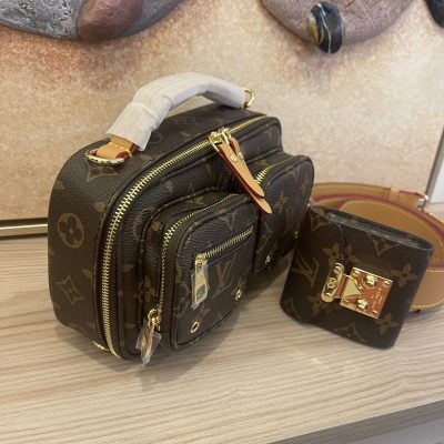 Alternative view of Wholesale Luxury Louis Vuitton Sporty Utility Crossbody Bag- Leather Strap