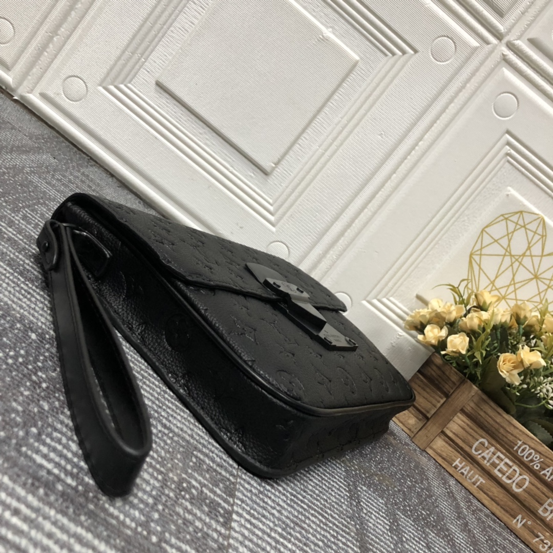 Wholesale Luxury Louis Vuitton S Lock A4 Pouch M80560 - Image 4