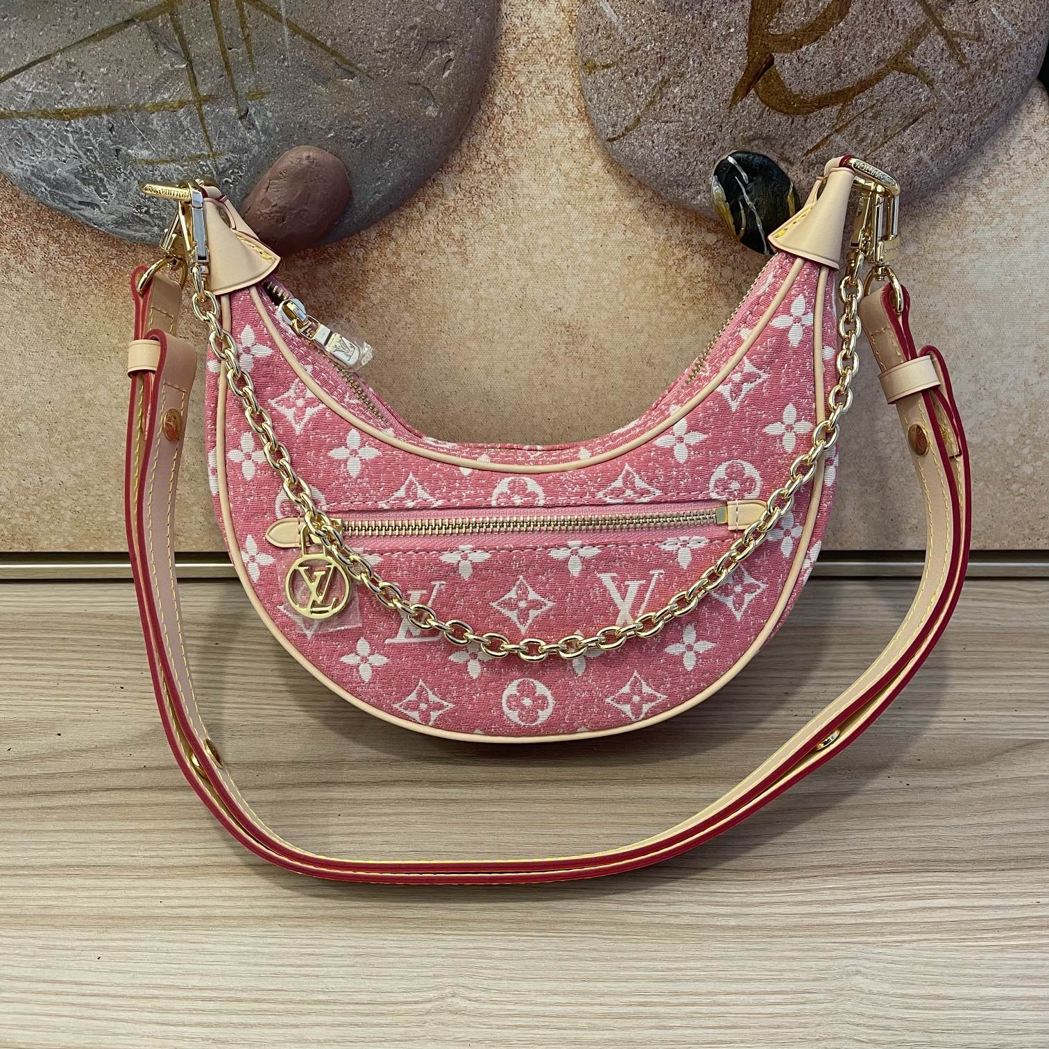 Wholesale Luxury Louis Vuitton Loop Baguette Handbag